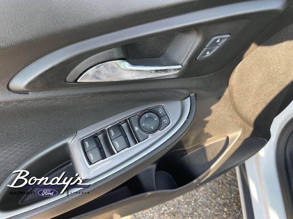 Used 2024 Chevrolet Malibu LT FWD image 8