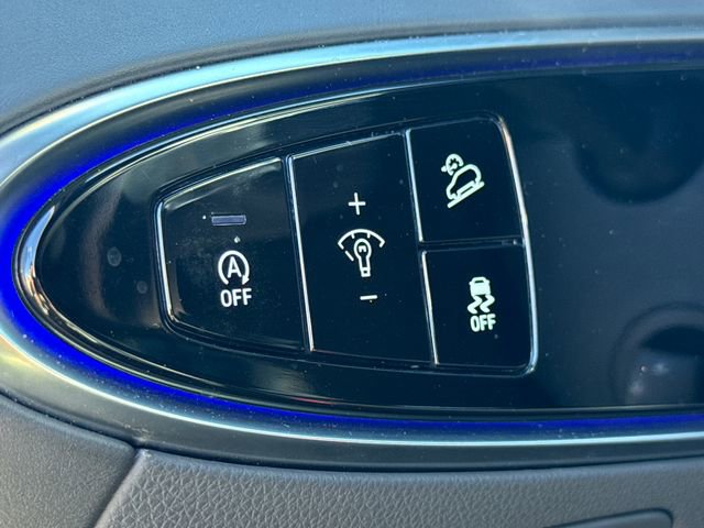 Used 2025 Genesis GV70 3.5T Sport AWD/4WD image 25