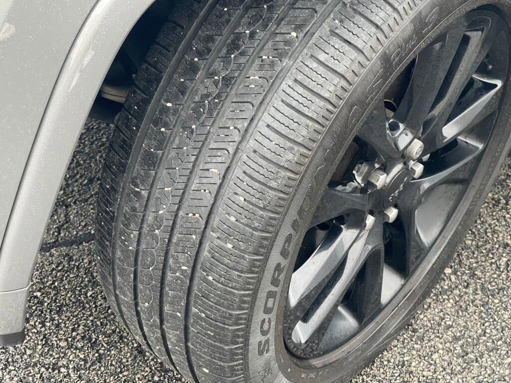 Used 2020 Jeep Grand Cherokee Altitude AWD/4WD image 35