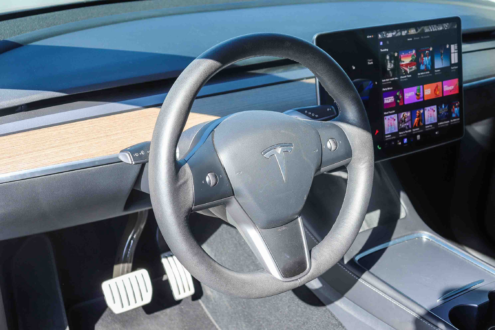 Used 2024 Tesla Model Y Performance AWD/4WD image 22