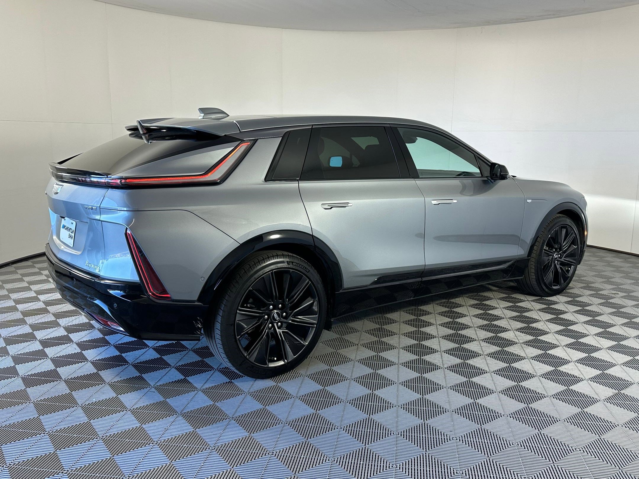 Used 2024 Cadillac Lyriq Sport image 7