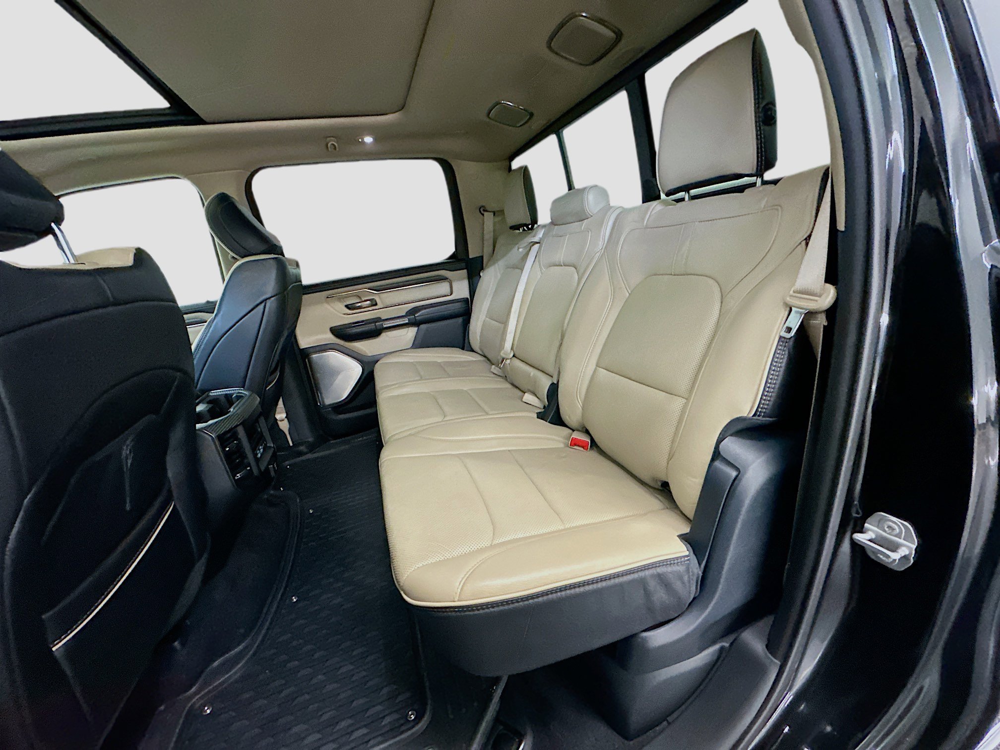 Used 2021 RAM 1500 Limited image 30