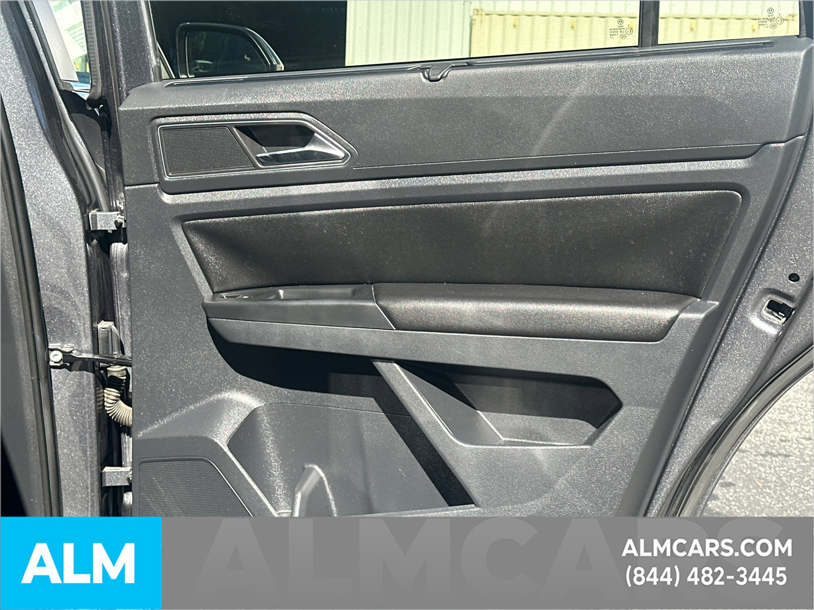 Used 2018 Volkswagen Atlas SEL FWD image 17