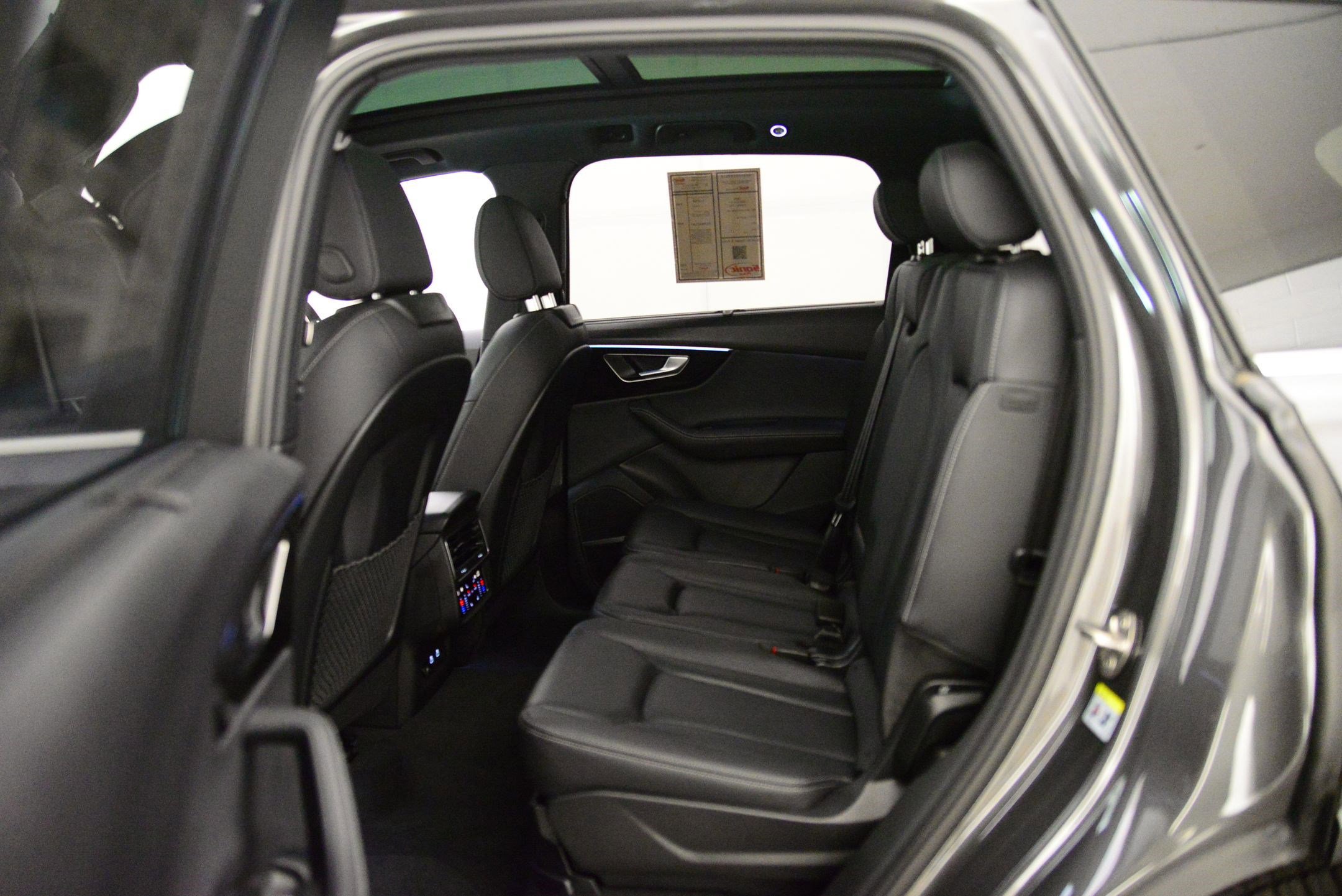 New 2025 Audi Q7 3.0T Premium Plus image 12