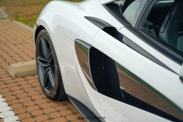 Used 2017 McLaren 570S Coupe RWD image 60