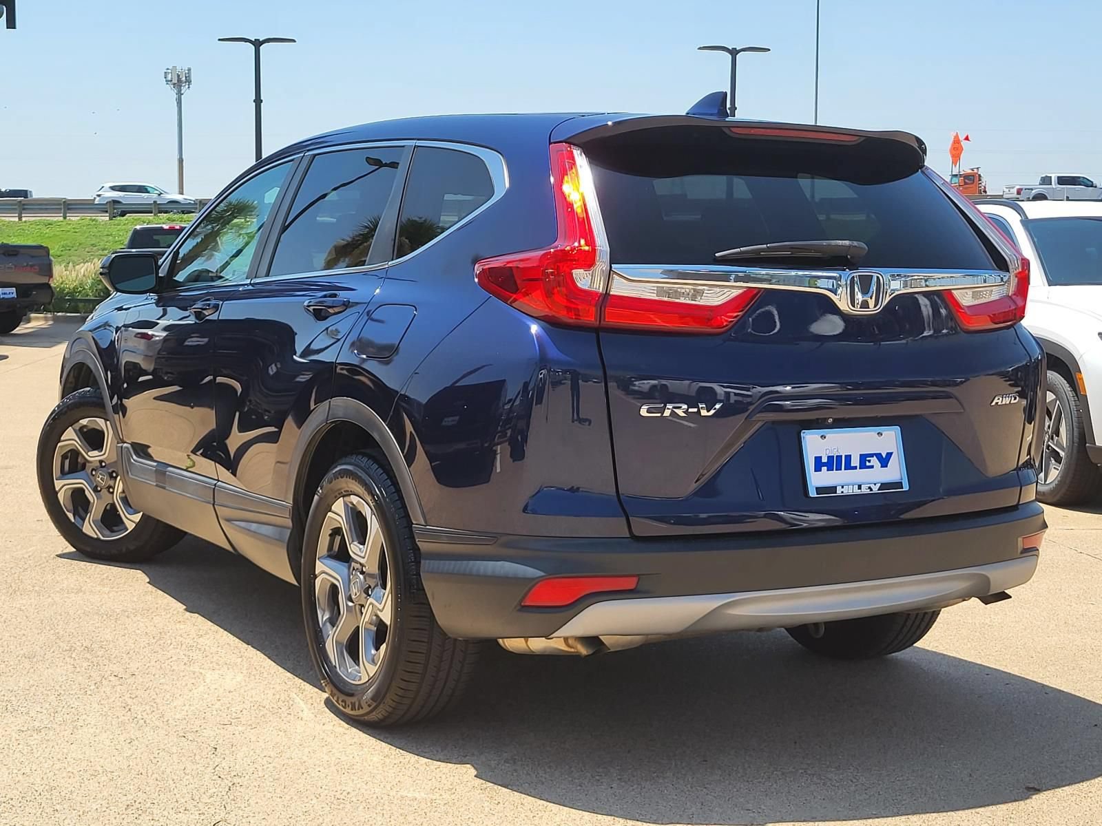 Used 2018 Honda CR-V EX image 3