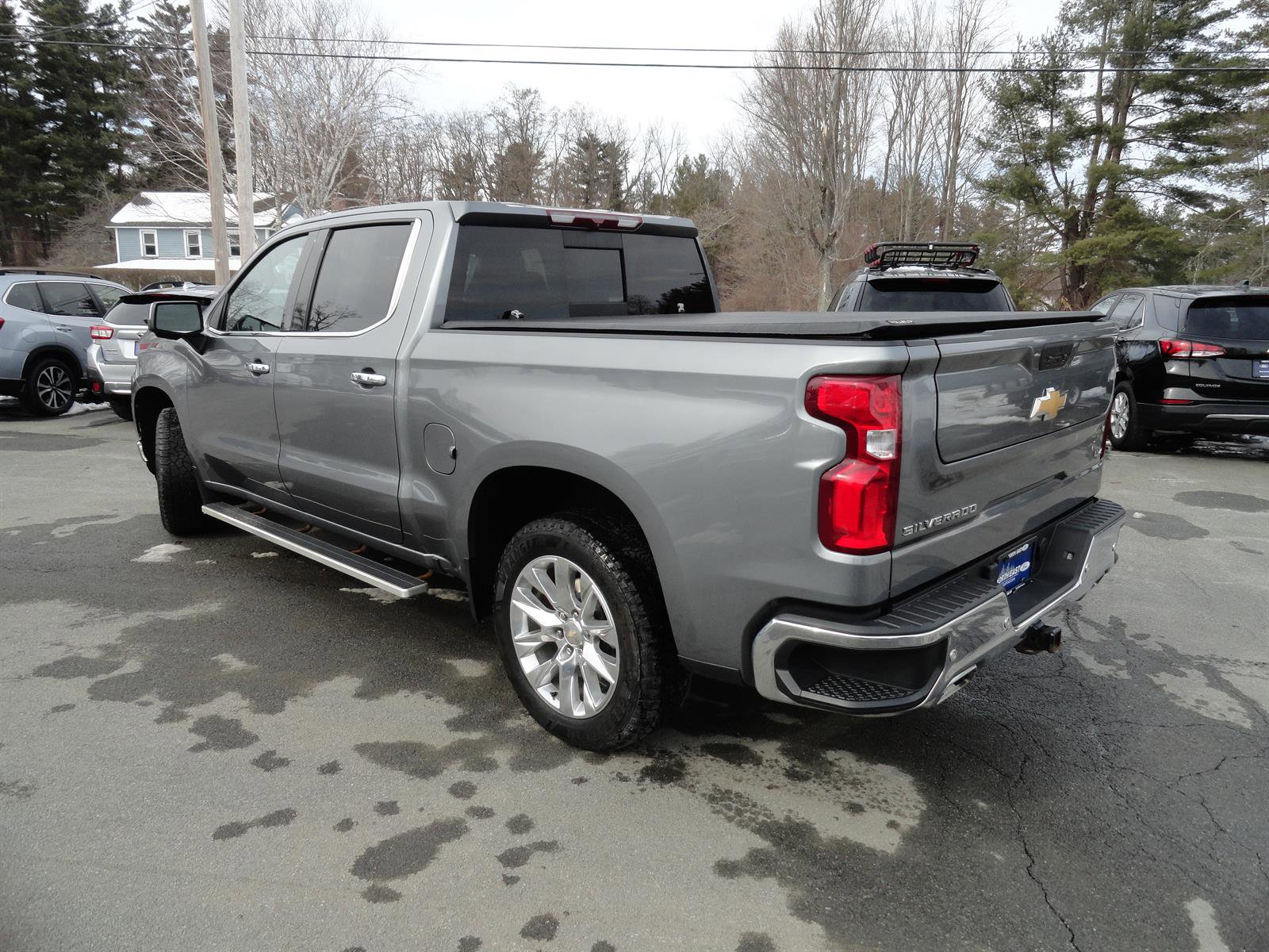 Used 2022 Chevrolet Silverado 1500 LTZ w/ LTZ Premium Package AWD/4WD image 7