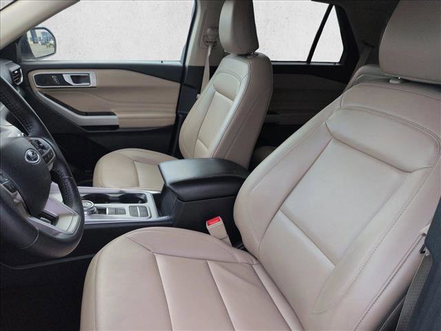 Used 2024 Ford Explorer XLT w/ Equipment Group 202A image 16