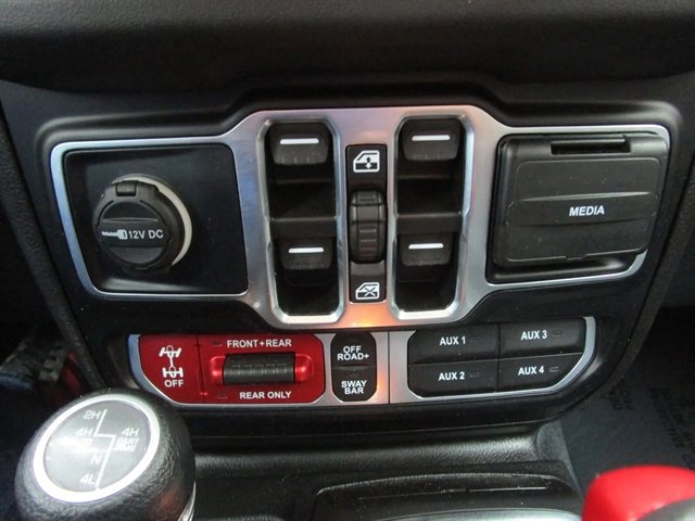 Used 2024 Jeep Wrangler Unlimited Rubicon 4xe image 35