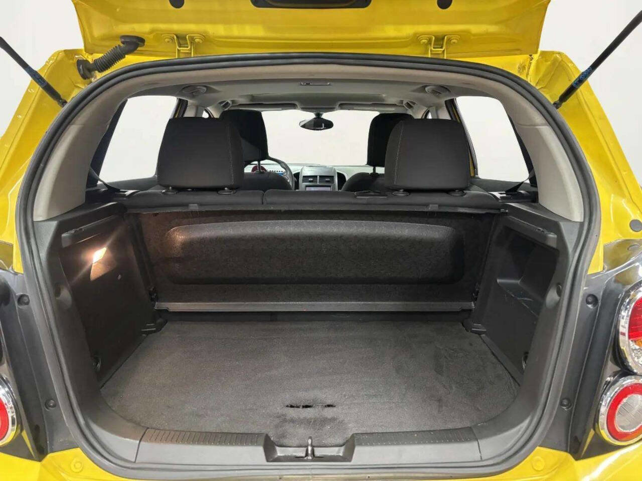 Used 2015 Chevrolet Sonic LT w/ LT Promotional Package image 16