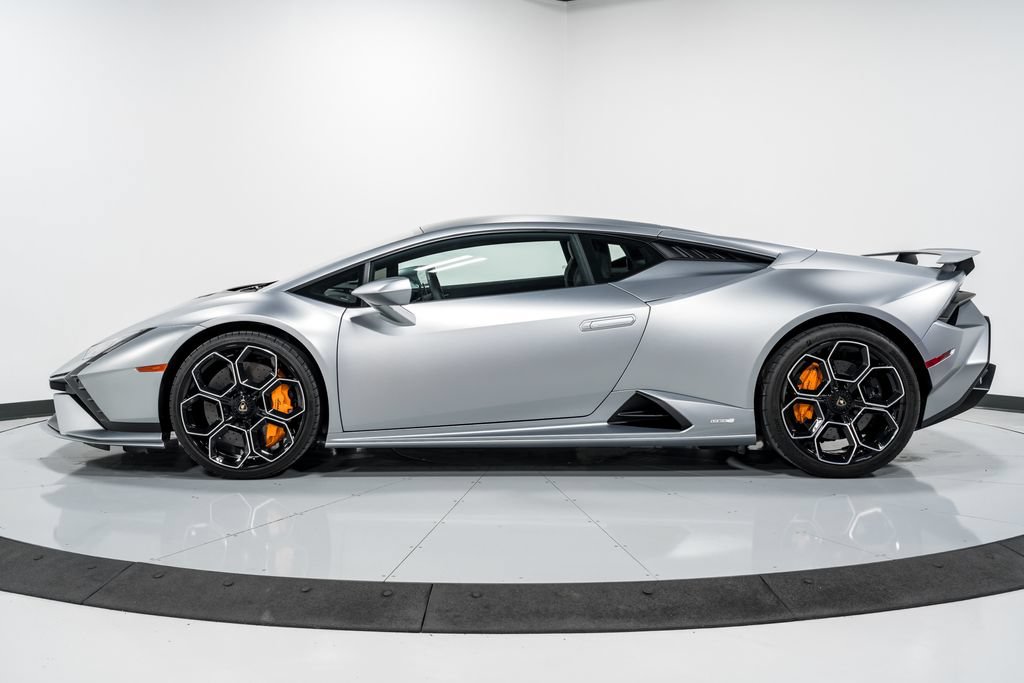 Used 2023 Lamborghini Huracan Tecnica RWD image 6