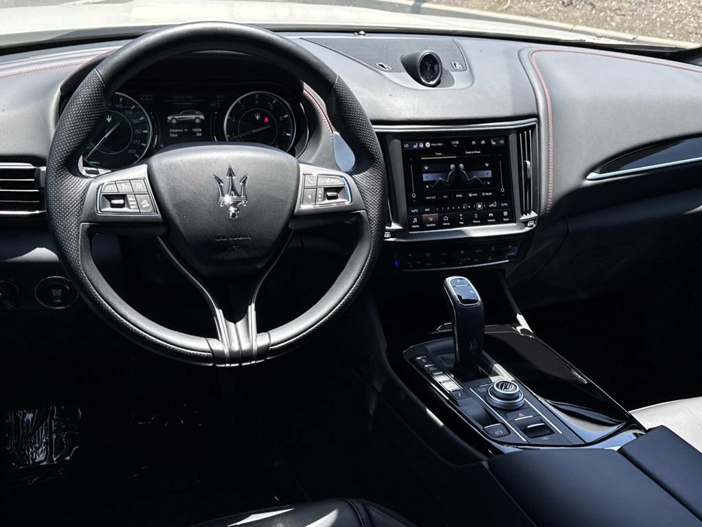 Used 2024 Maserati Levante Modena Ultima AWD/4WD image 6