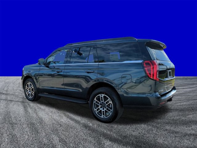 New 2026 Ford Expedition Active image 6