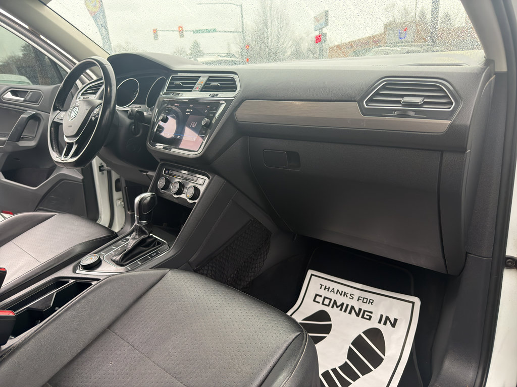 Used 2019 Volkswagen Tiguan SE w/ Panoramic Sunroof Package image 20