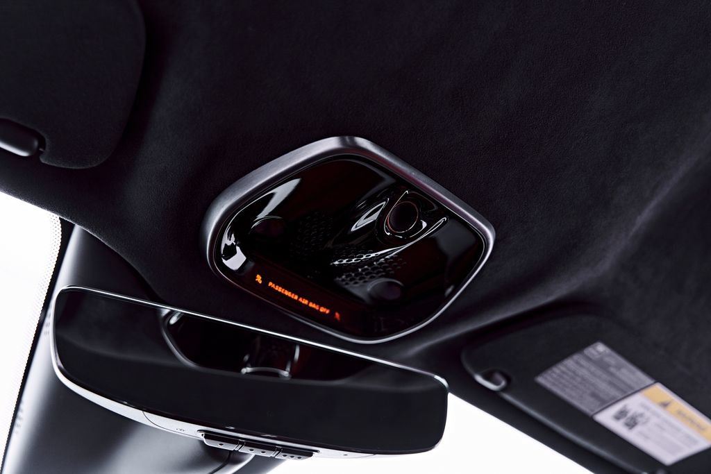 Used 2024 McLaren Artura RWD image 85
