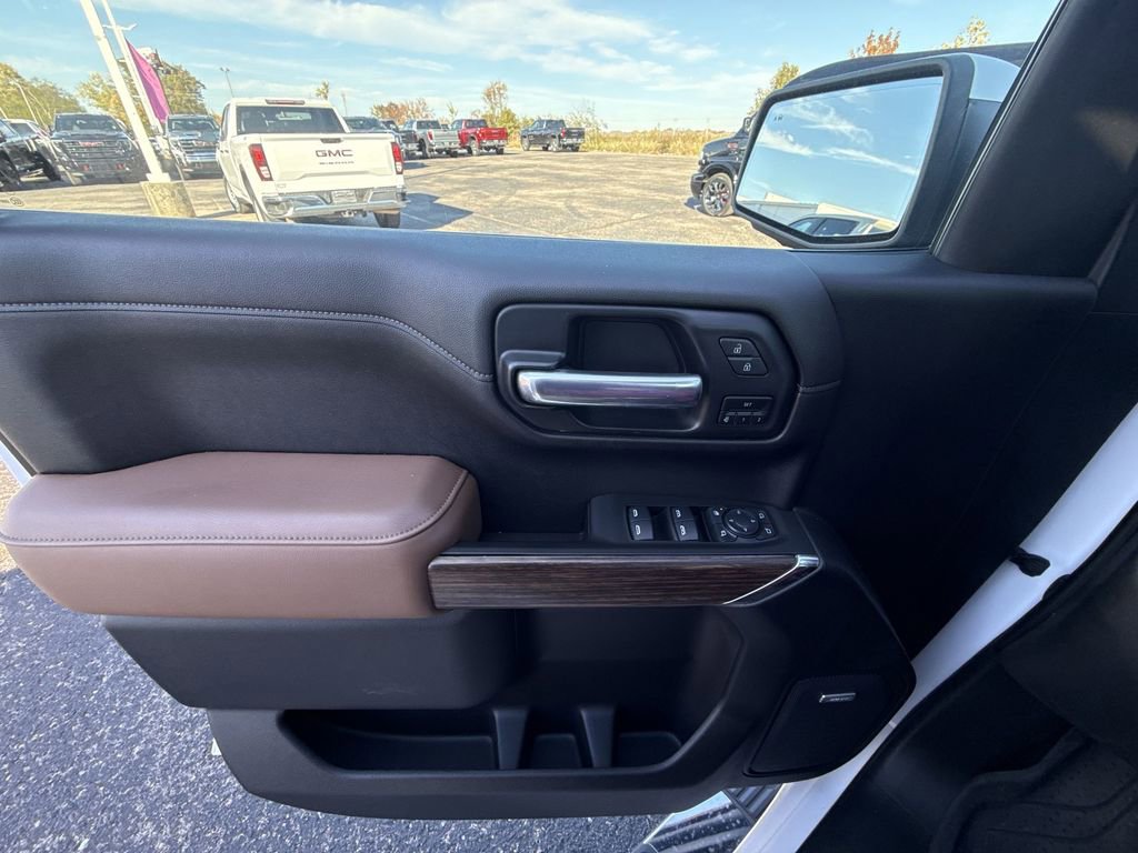 Certified 2021 Chevrolet Silverado 1500 High Country w/ Technology Package image 29