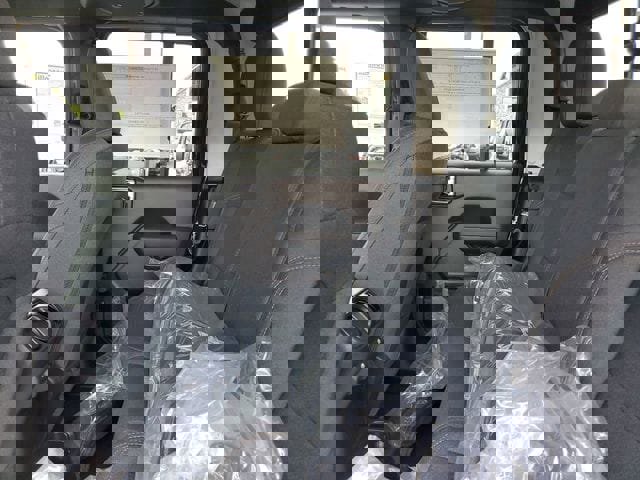 New 2025 Jeep Gladiator Sport image 13