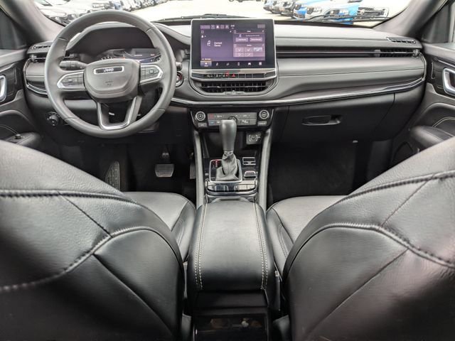 Used 2022 Jeep Compass Latitude w/ Sun and Sound Group AWD/4WD image 23