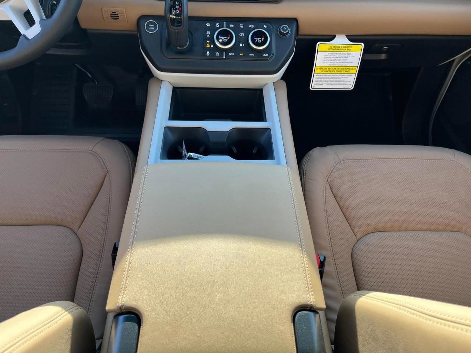 Used 2025 Land Rover Defender 110 X-Dynamic SE image 26