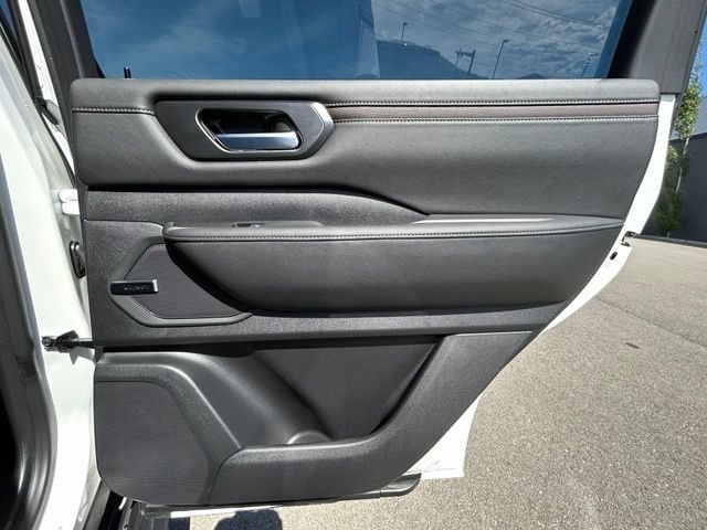New 2026 Nissan Armada SL w/ Captain's Chari Seat Package AWD/4WD image 48