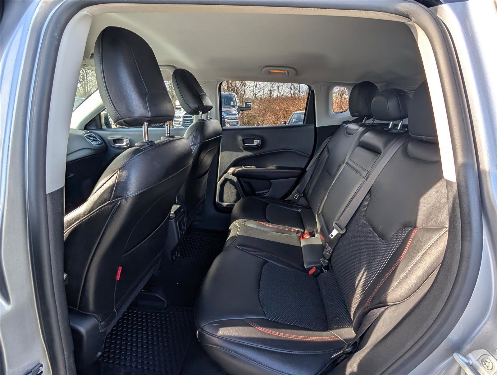 Used 2018 Jeep Compass Trailhawk image 14