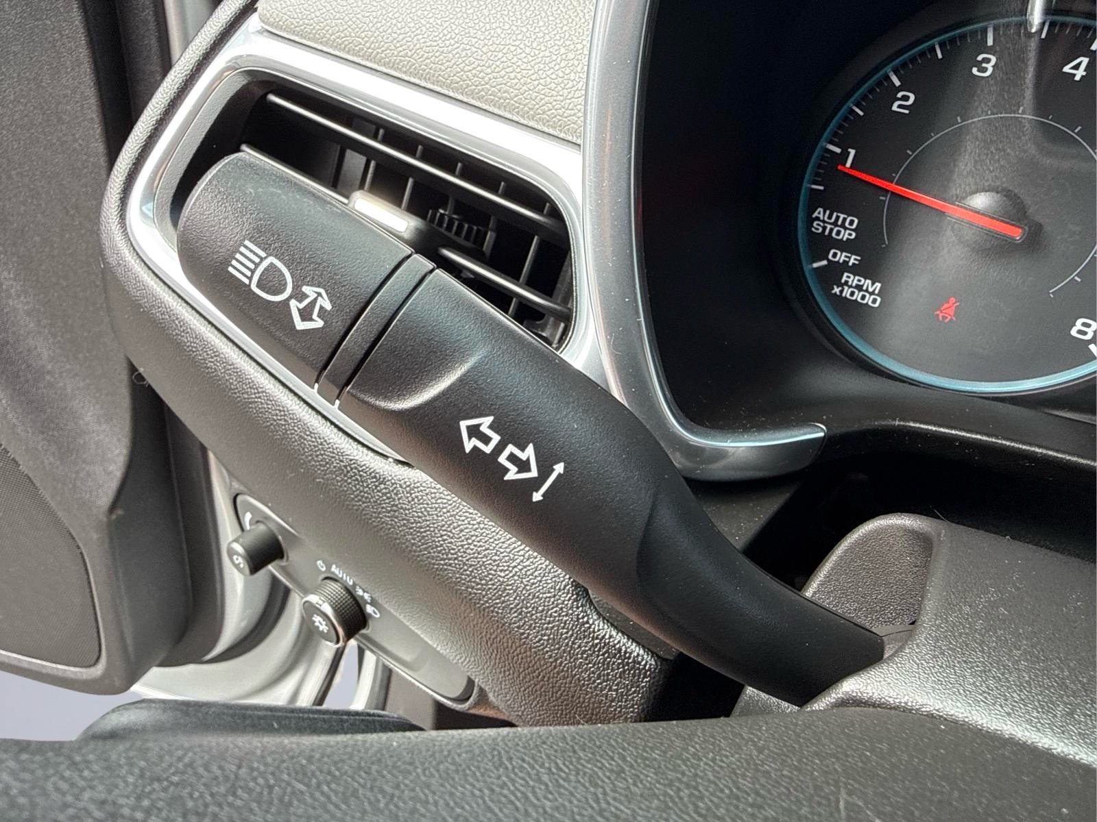 Used 2018 Chevrolet Equinox LS AWD/4WD image 24
