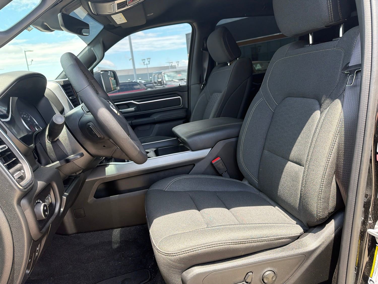 Used 2025 RAM 1500 Big Horn AWD/4WD image 9