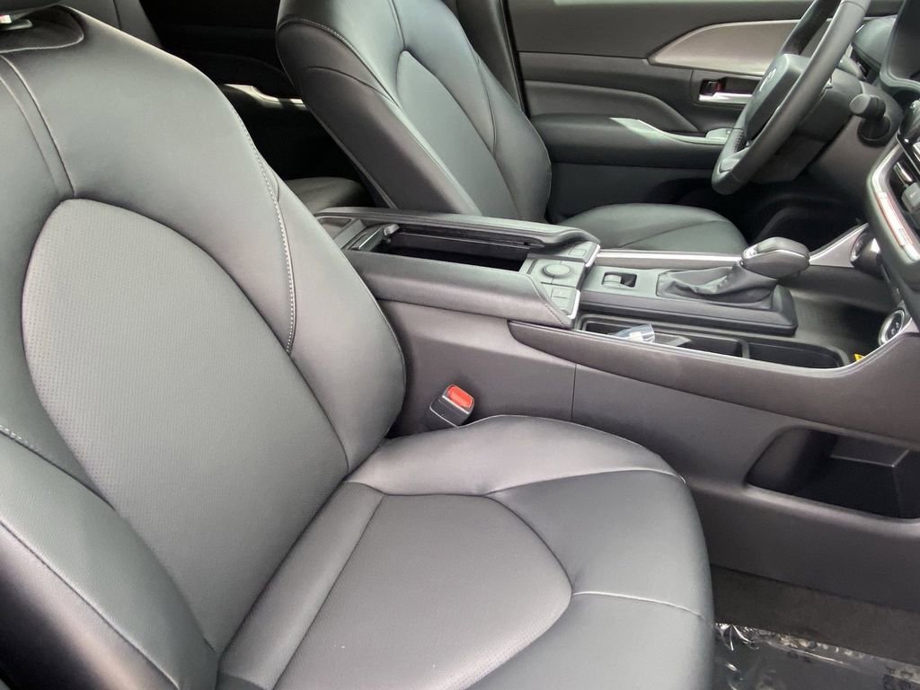 Certified 2026 Toyota Grand Highlander XLE image 15