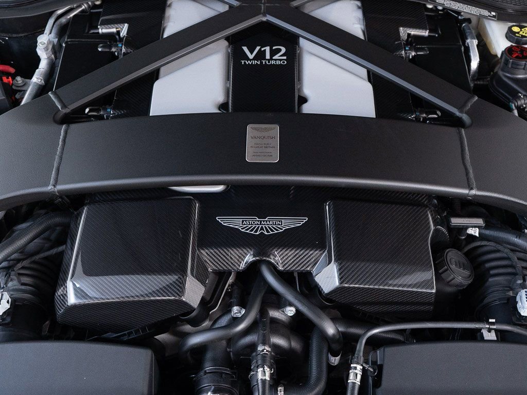 Used 2025 Aston Martin Vanquish RWD image 42
