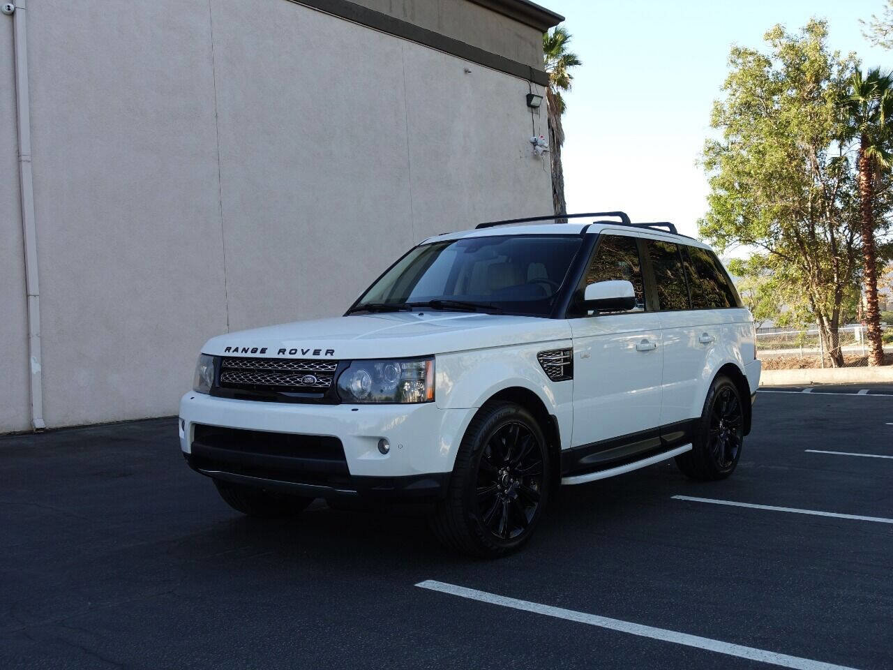 Used 2012 Land Rover Range Rover Sport Supercharged AWD/4WD image 16