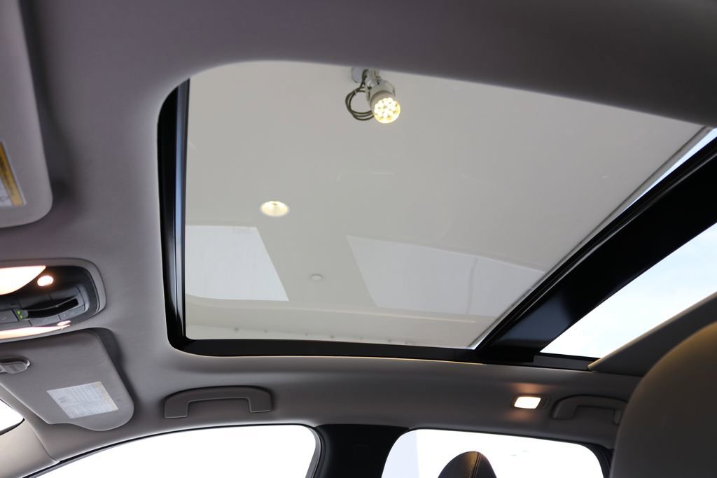 Certified 2025 INFINITI QX50 Luxe image 17