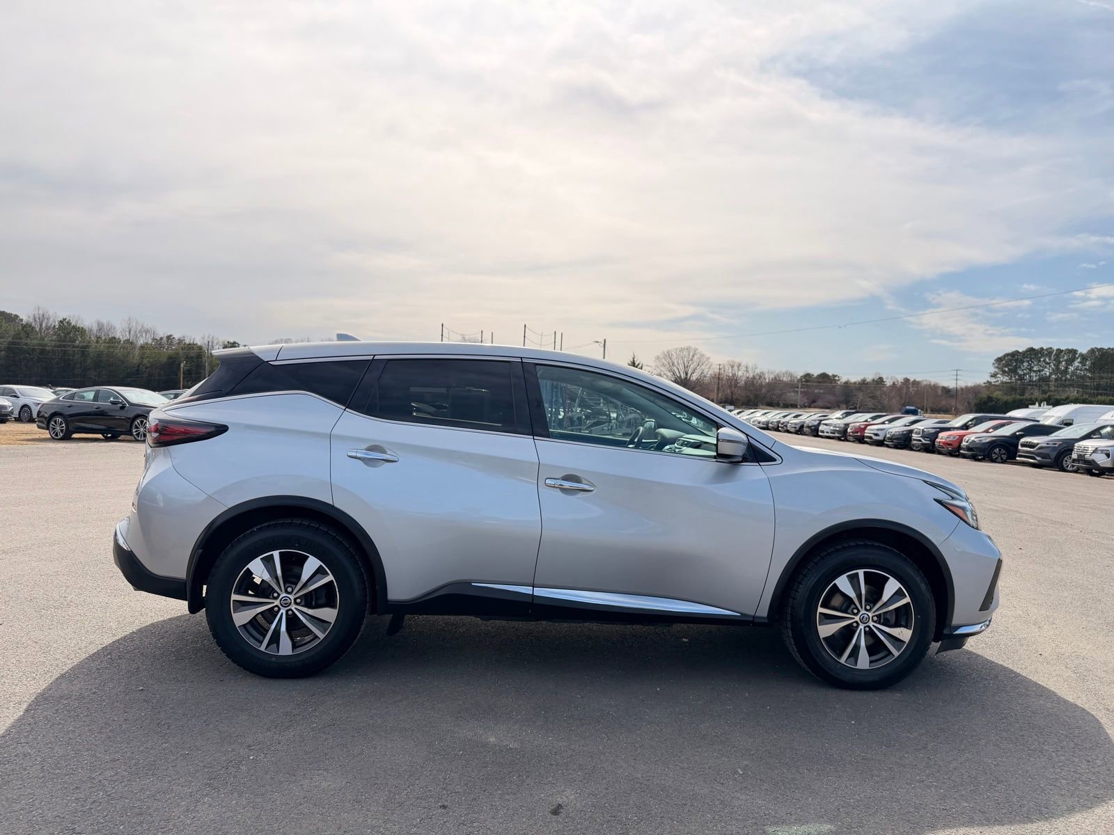 Used 2019 Nissan Murano S image 4