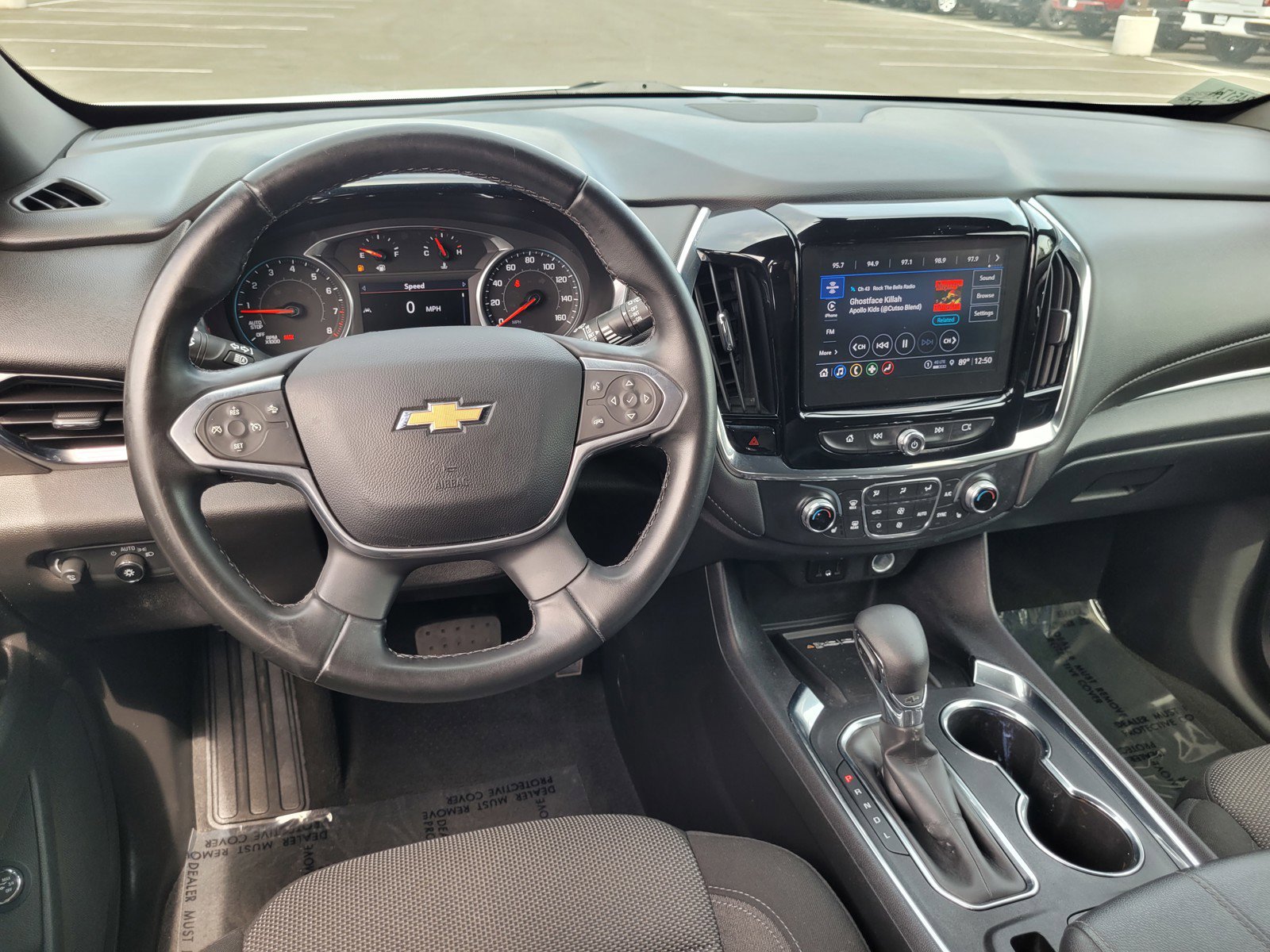 Used 2023 Chevrolet Traverse LT image 18