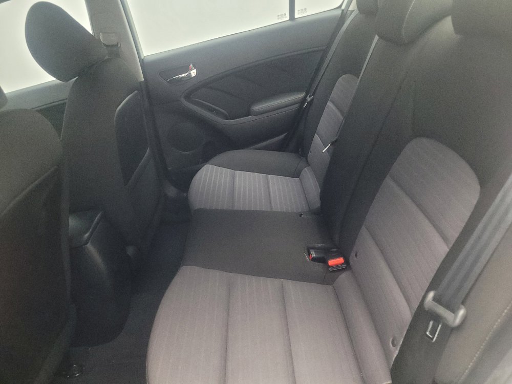 Used 2017 Kia Forte S FWD image 18