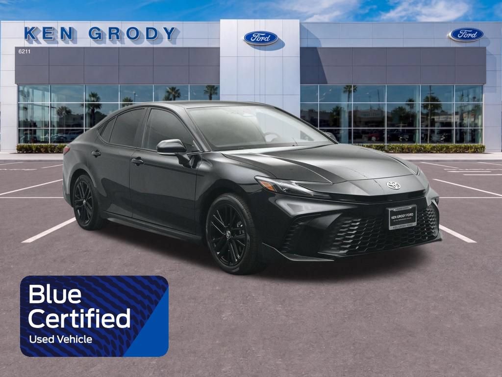 Used 2026 Toyota Camry SE FWD image 1