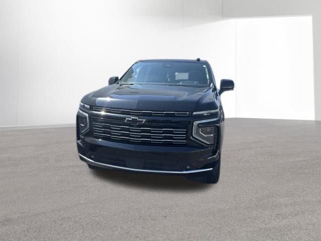 Used 2025 Chevrolet Suburban High Country AWD/4WD image 2