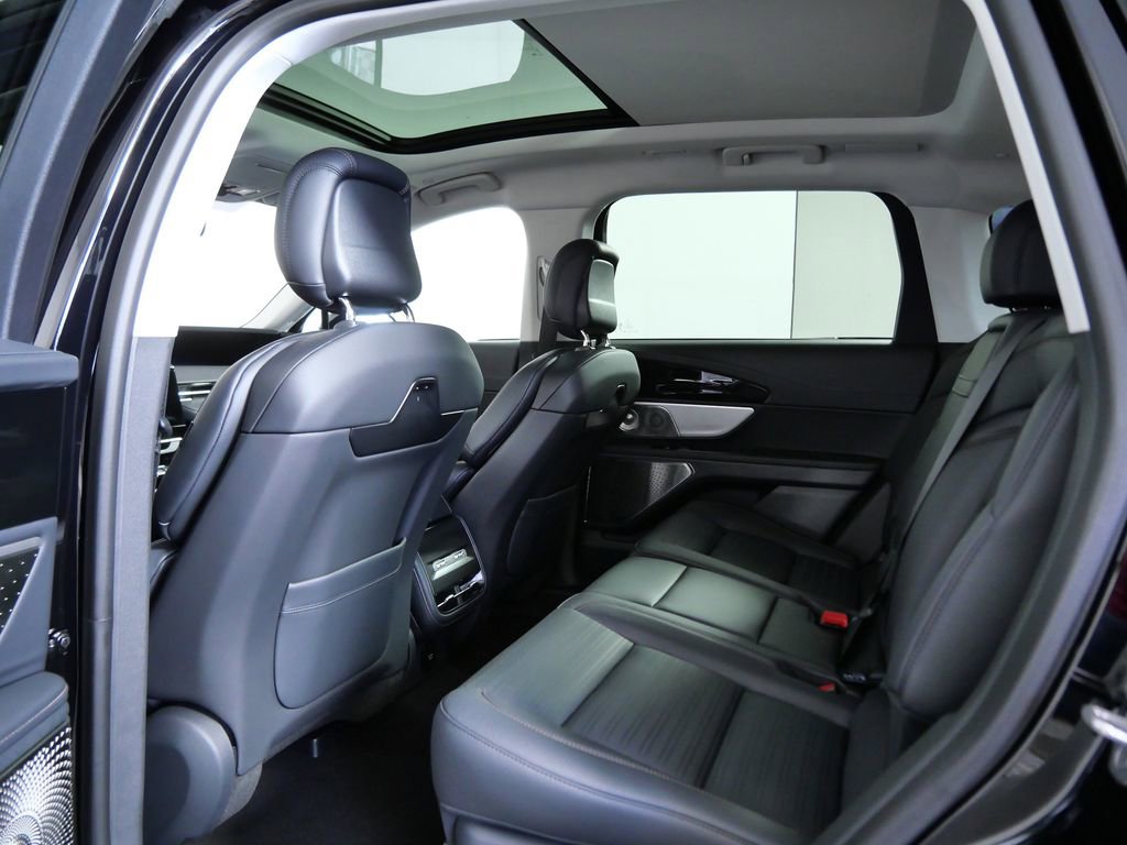 New 2026 Lincoln Nautilus Reserve image 14