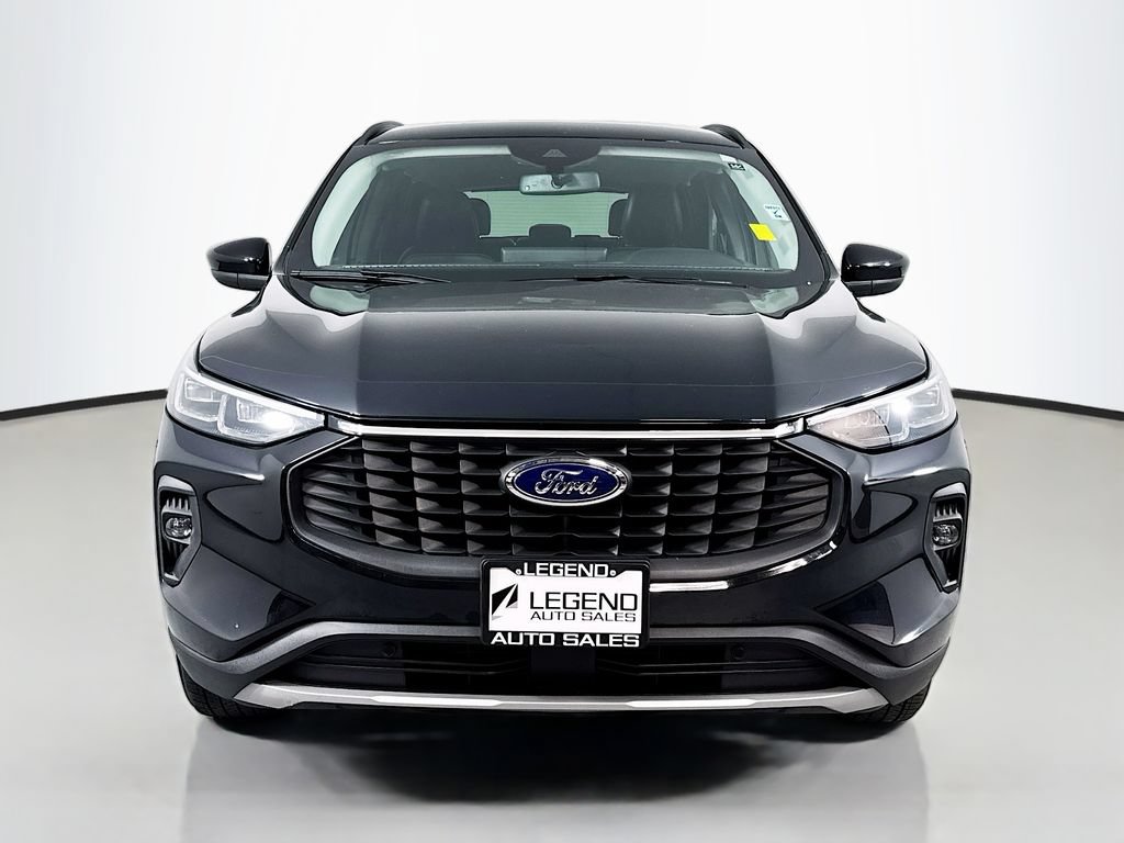 Used 2025 Ford Escape Platinum AWD/4WD image 2