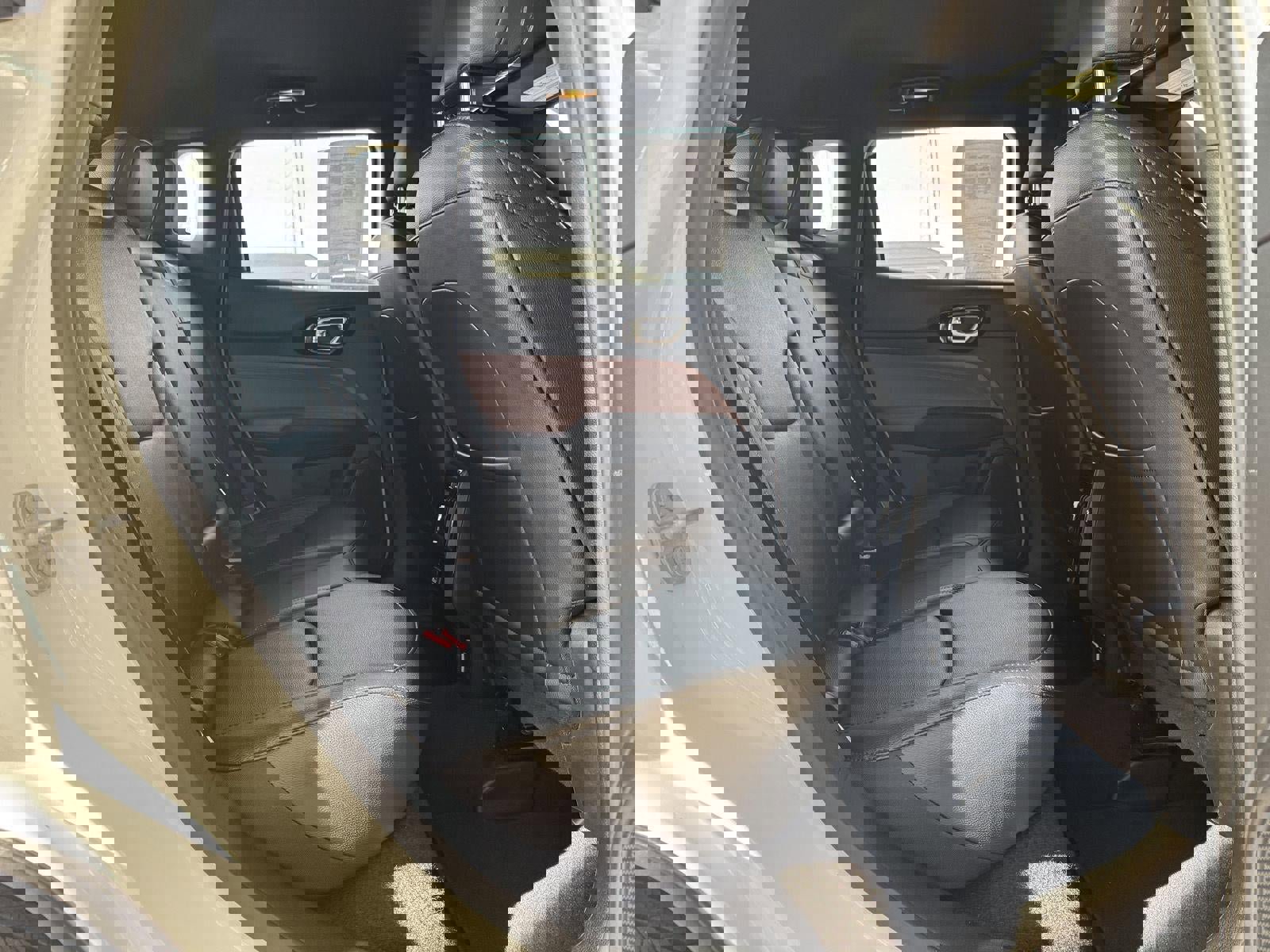 Used 2024 Jeep Compass Limited image 28