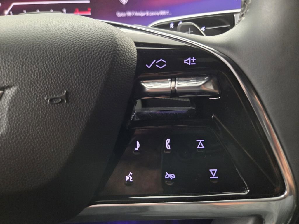 Used 2025 Cadillac Escalade Sport w/ Touring Package image 19