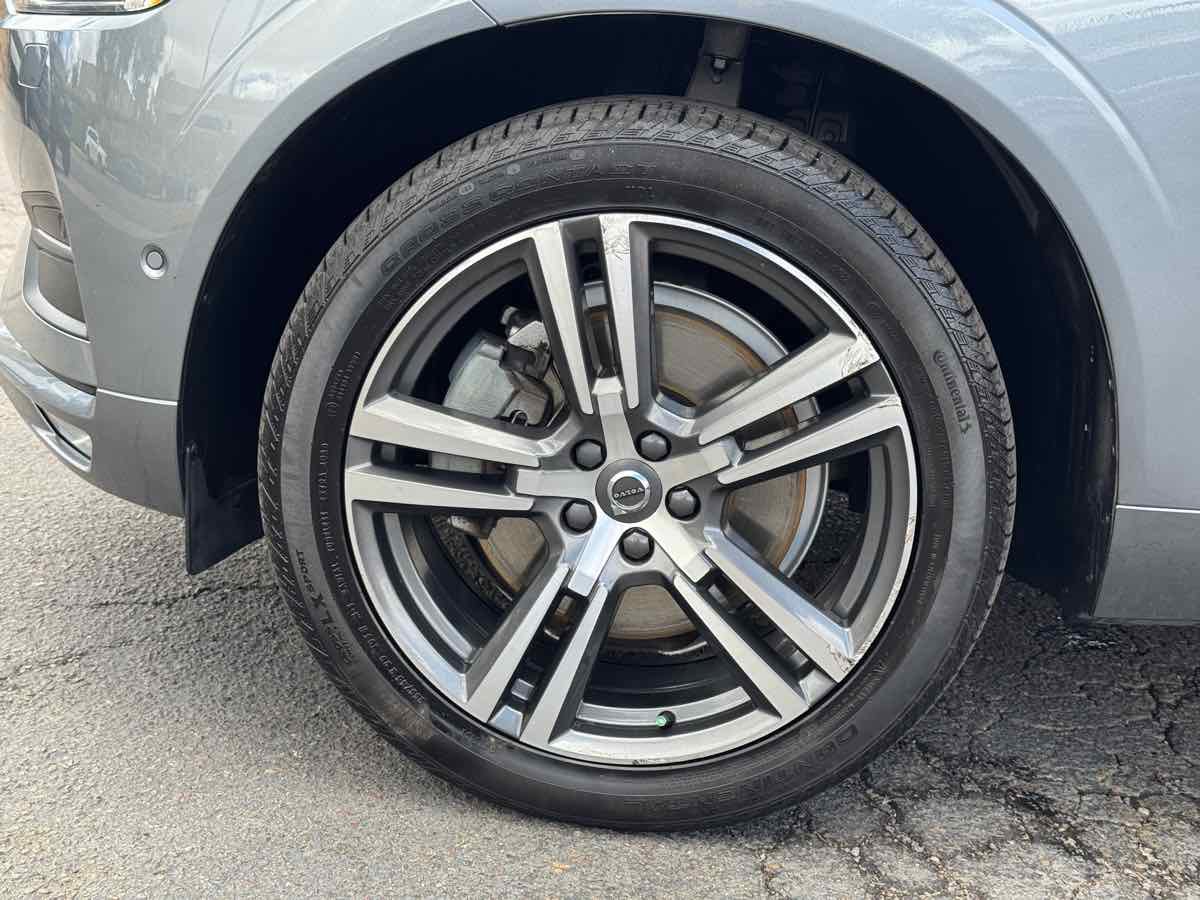 Used 2018 Volvo XC60 T6 Momentum w/ Convenience Package AWD/4WD image 6