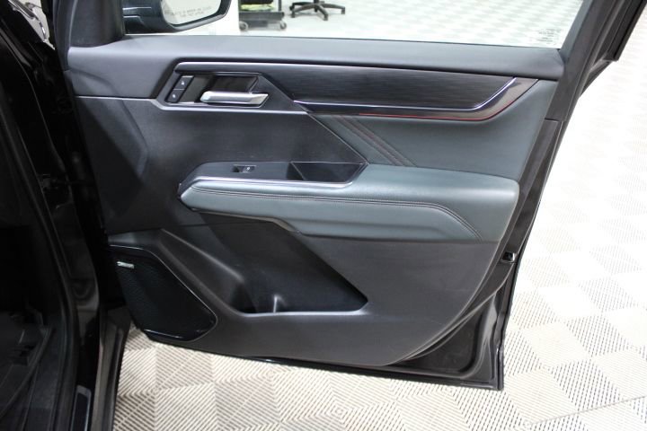 Certified 2024 GMC Acadia AT4 w/ Luxury Package image 21