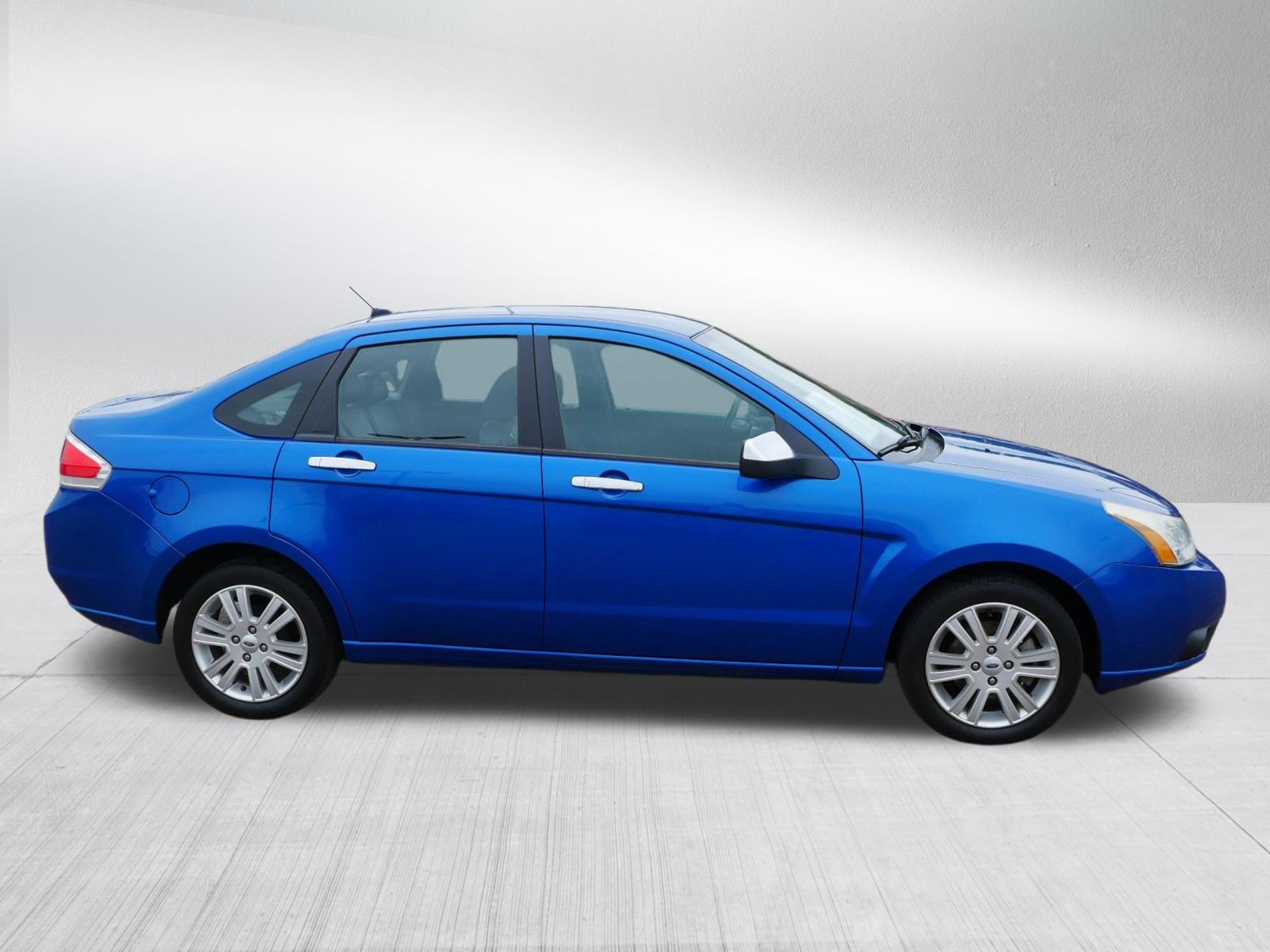 Used 2011 Ford Focus SEL FWD image 8