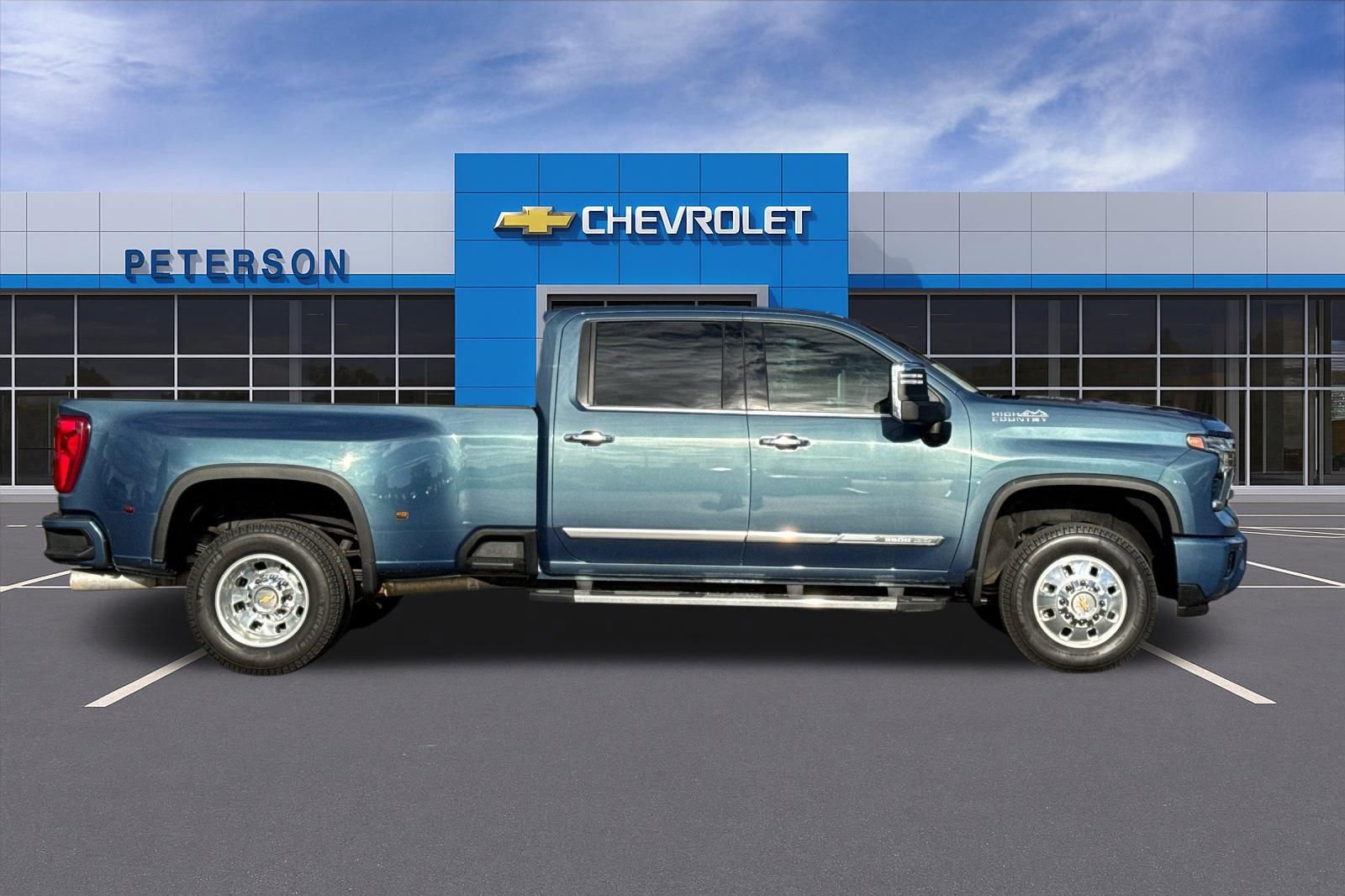 Certified 2024 Chevrolet Silverado 3500 High Country AWD/4WD image 3
