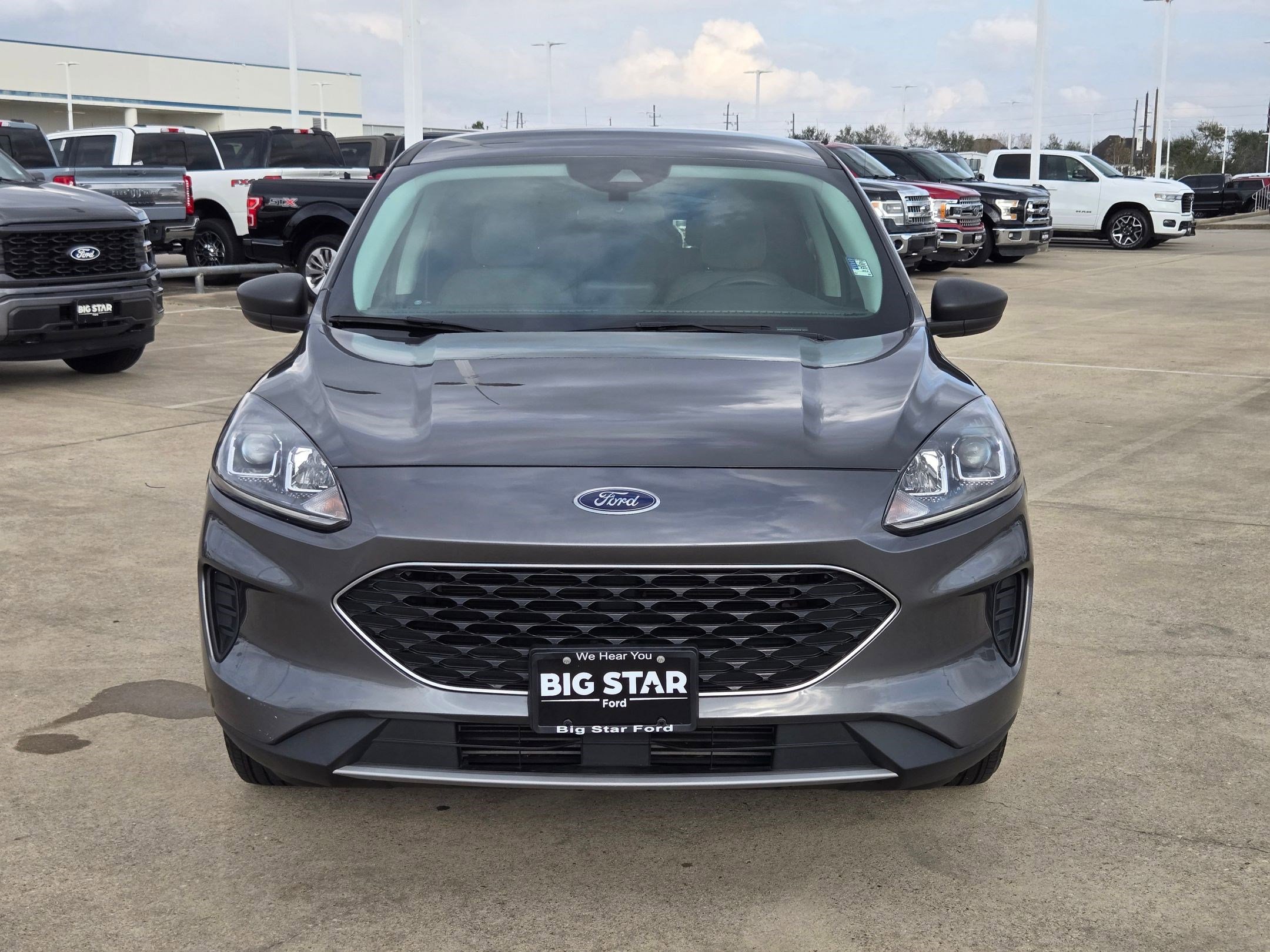 Used 2022 Ford Escape SE w/ Convenience Package image 2