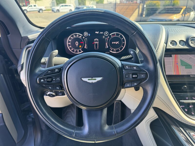 Used 2022 Aston Martin DBX AWD/4WD image 35