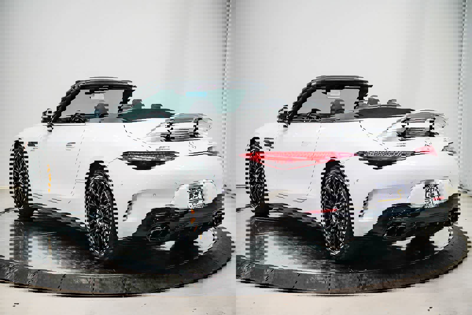 Certified 2022 Mercedes-Benz SL 63 AMG 4MATIC image 8