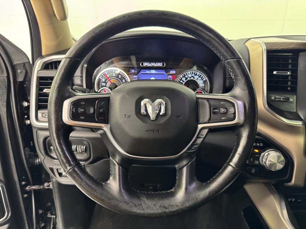 Used 2019 RAM 1500 Laramie AWD/4WD image 14