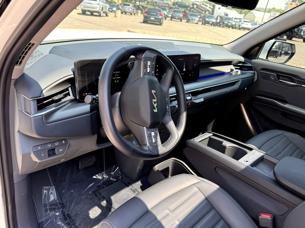 Used 2024 Kia EV9 Land AWD/4WD image 19