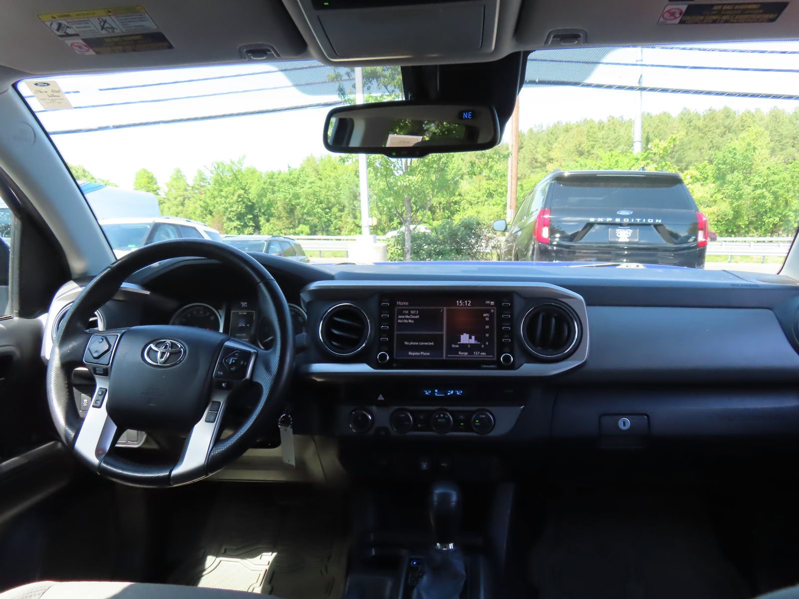 Used 2022 Toyota Tacoma SR5 AWD/4WD image 15